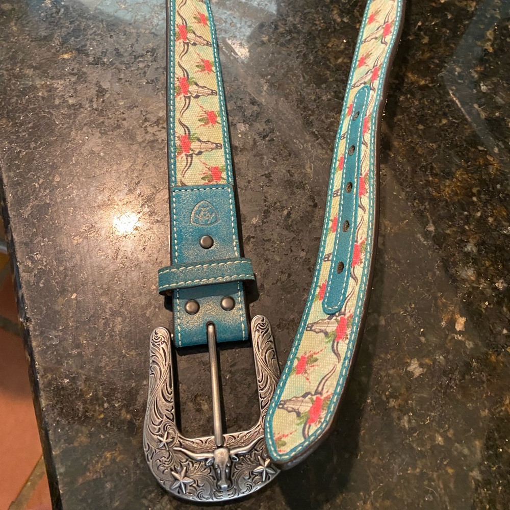 Ariat belt